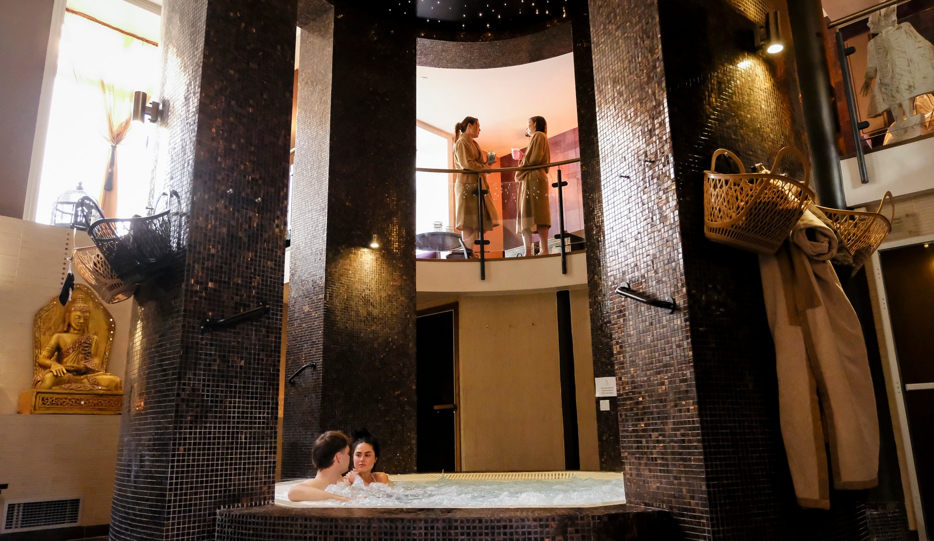 Spa & Saunagus hos Ni'mat Spa