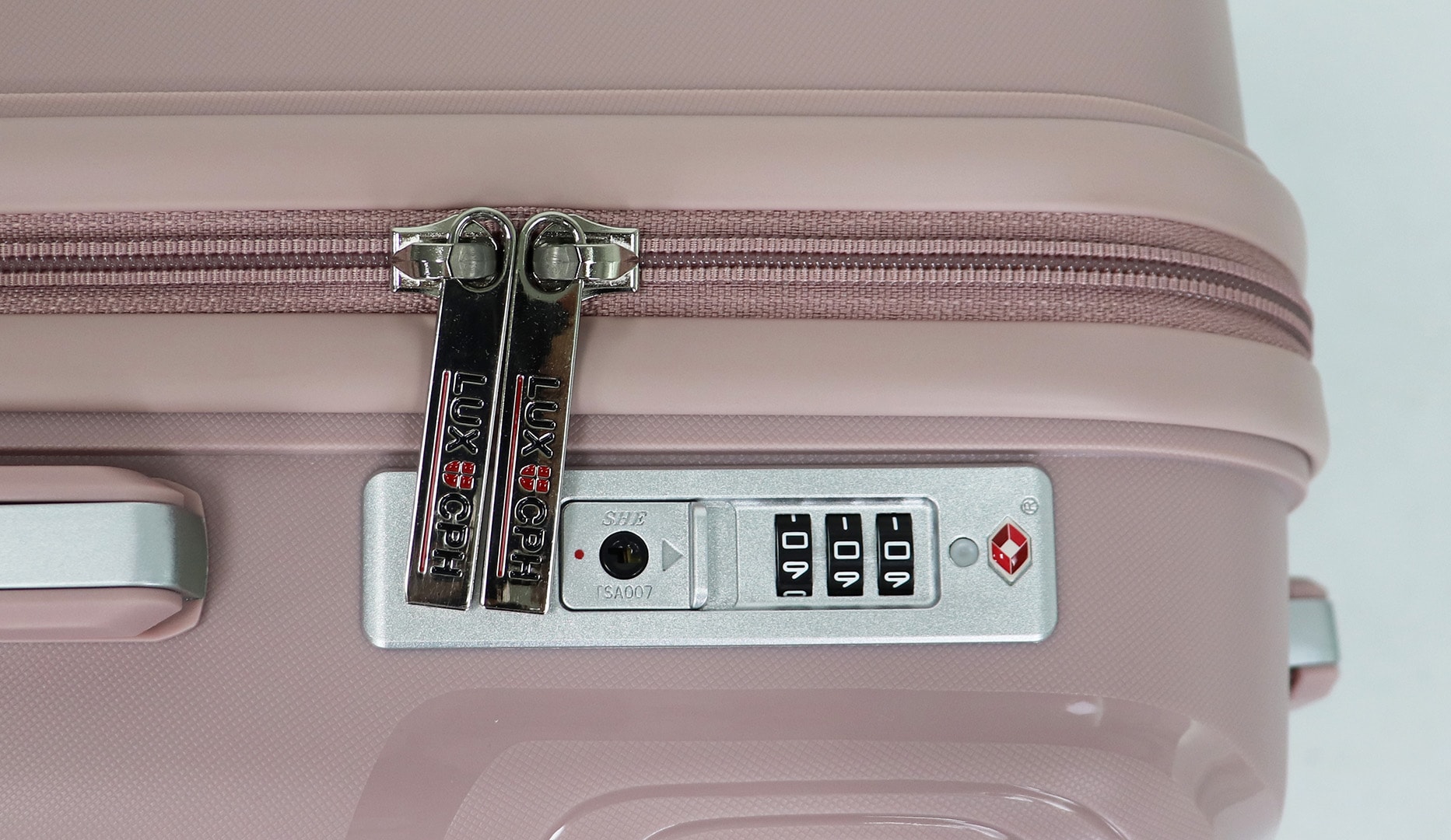 ½ pris på Valgfrit Kuffertsæt