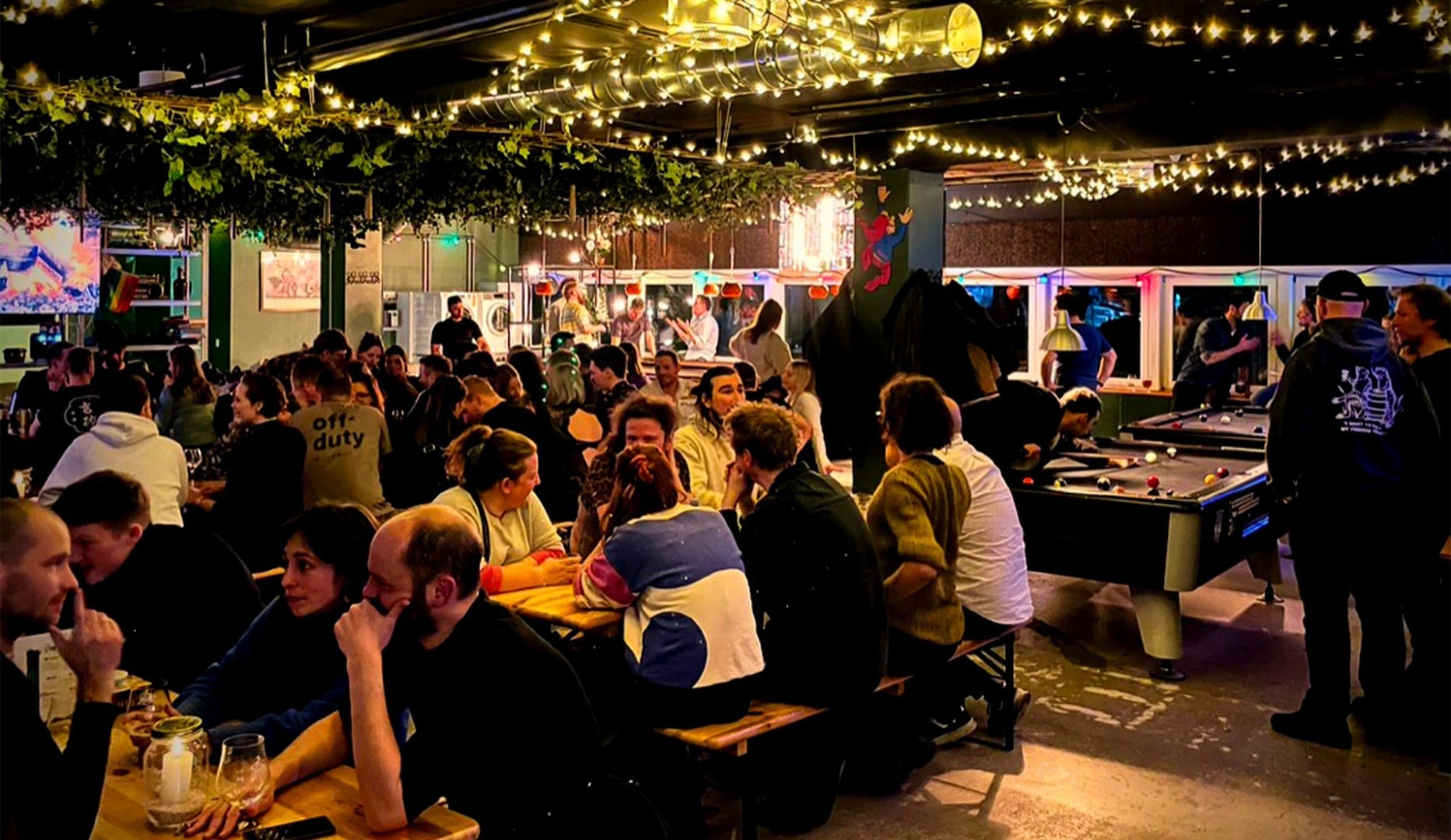 Shuffleboard + Valgfri Øl/Vin & Snacks