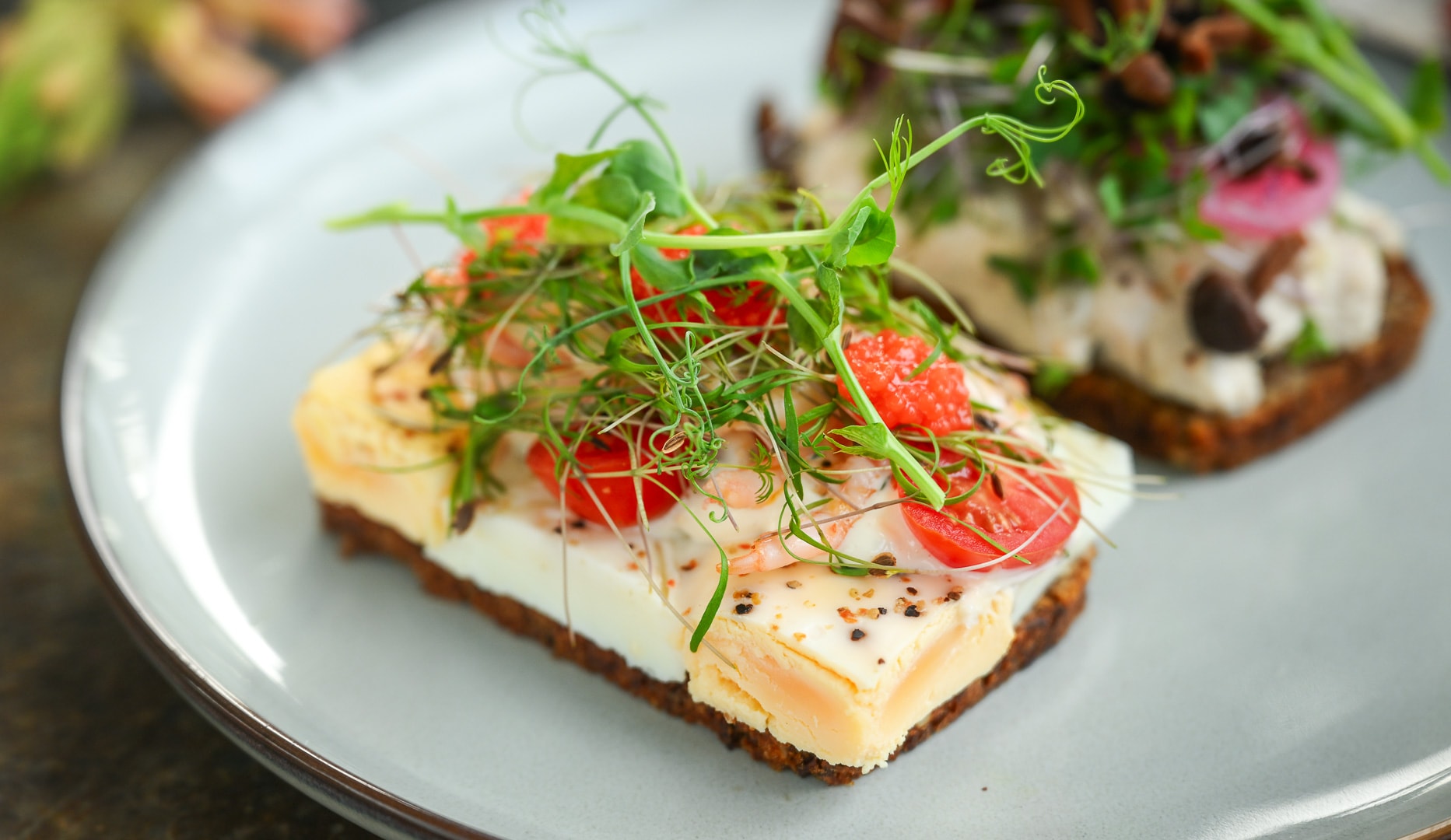 2 Valgfri Smørrebrød + Sødt Hos Florie