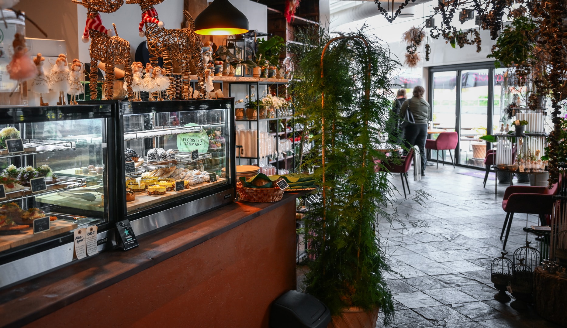 2 Valgfri Smørrebrød + Sødt Hos Florie