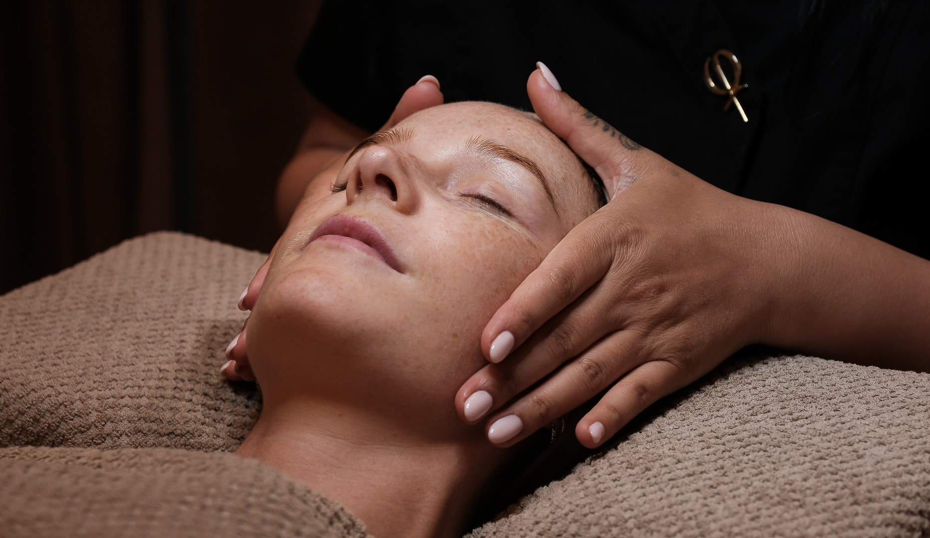 Ansigtsbehandling - Spar 56 %