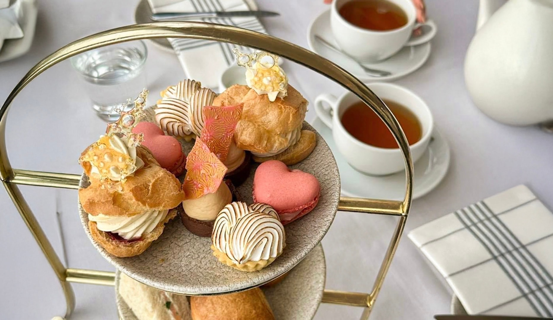 Marienlyst: Pool Club og Afternoon Tea