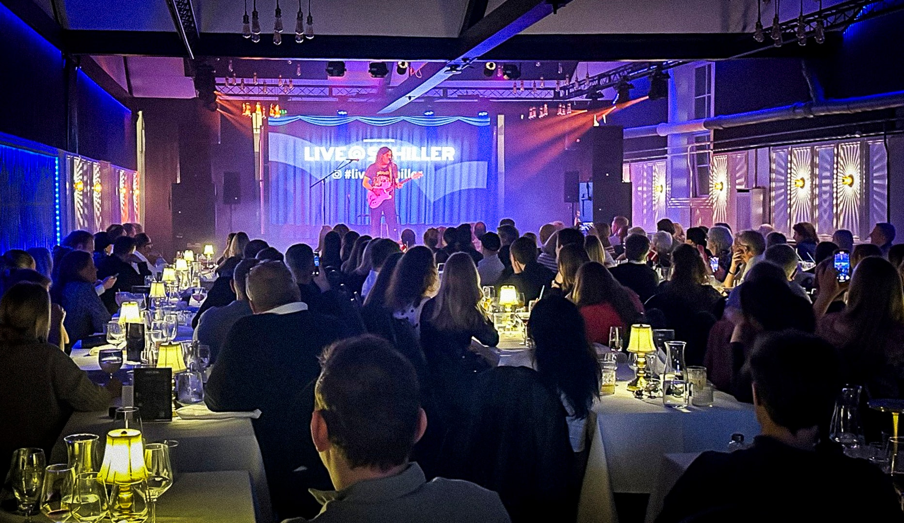 Dinnerkoncert med Tue West