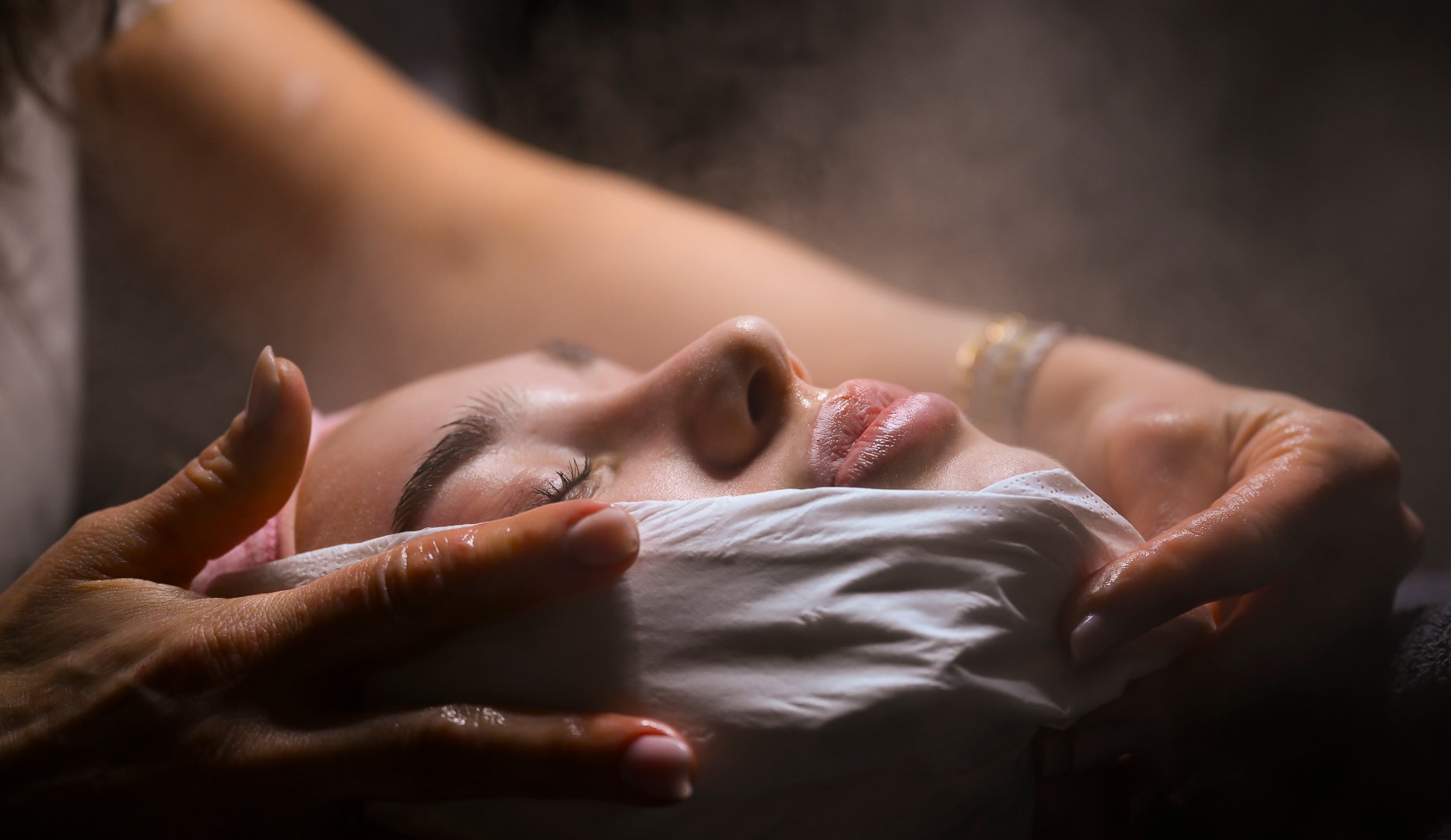 Valgfri Ansigtbehandling - Kosmetolog Valby