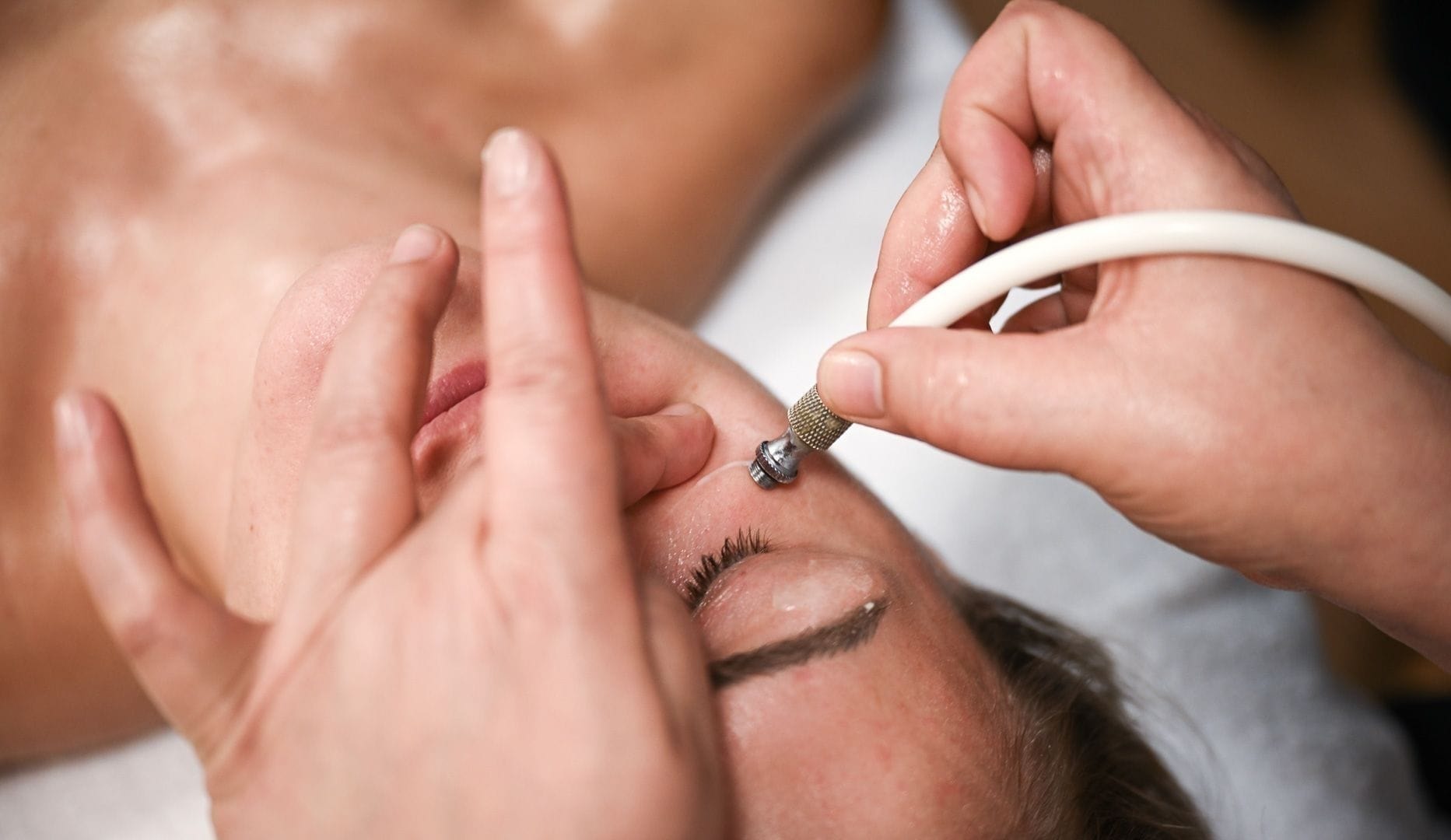 Gua Sha Ansigtsbehandling - Indre By