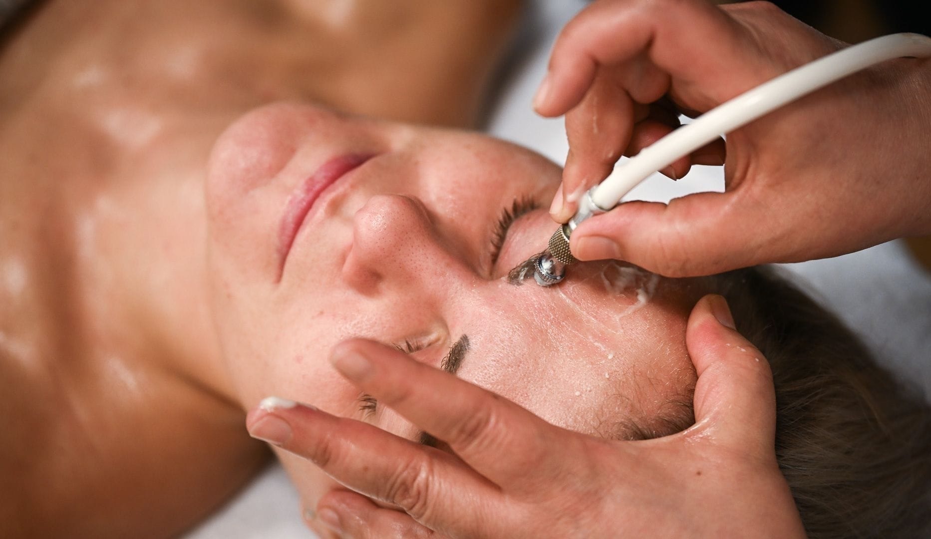 Gua Sha Ansigtsbehandling - Indre By