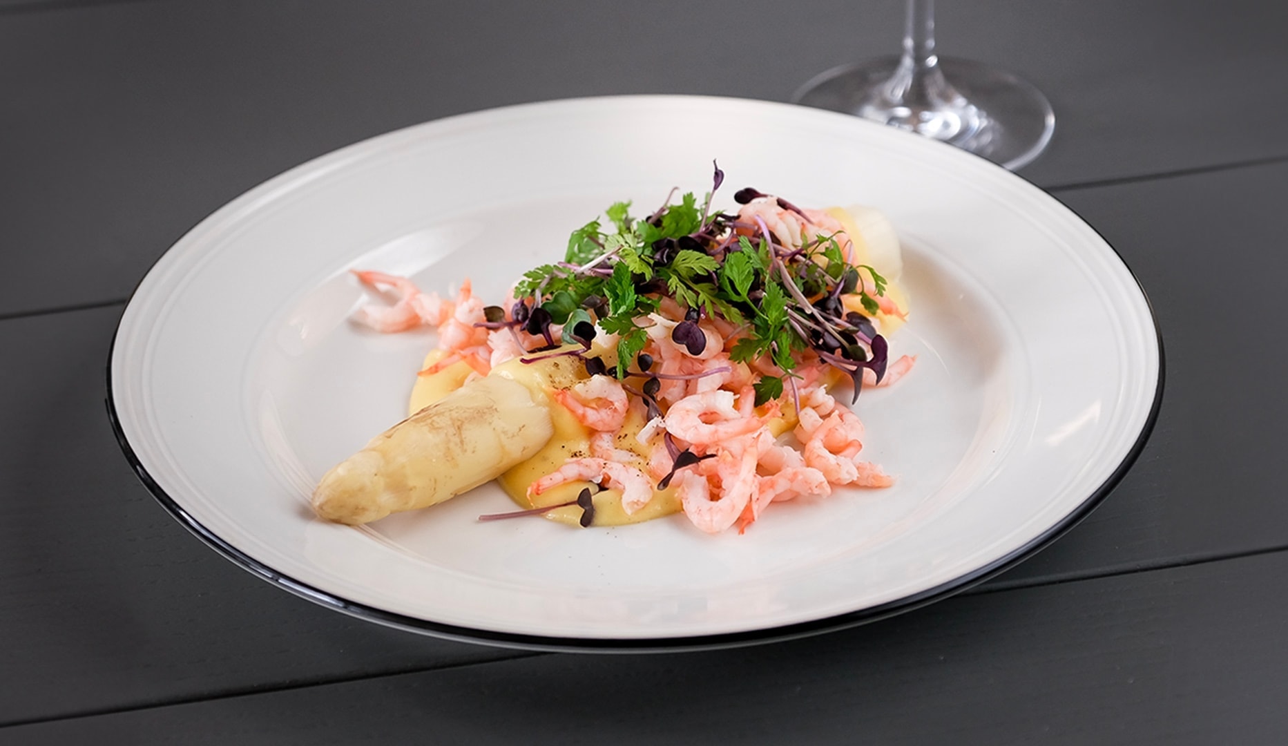 2-retters menu på No. 22 Bistro - Udsøgt gastronomi og udsigt over Rungsted Havn