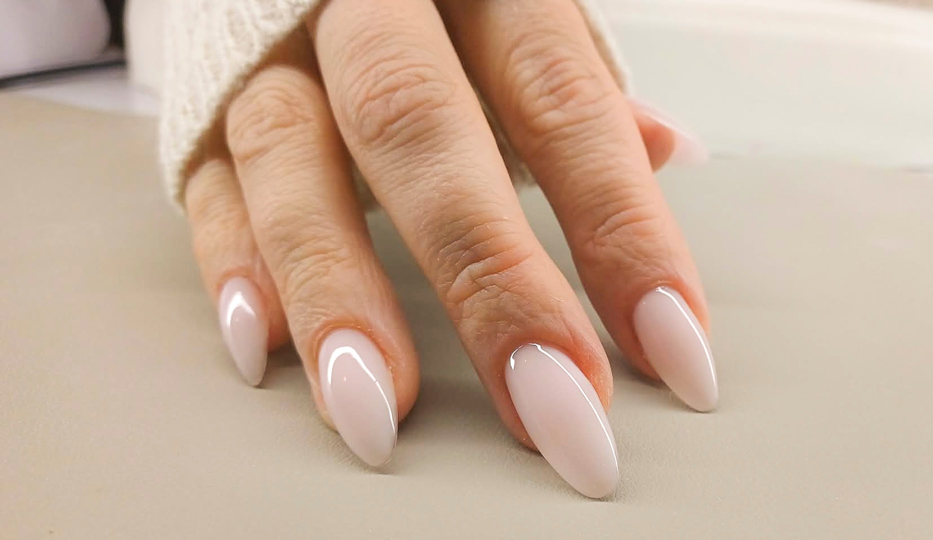 Manicure / Pedicure / Gelé negle