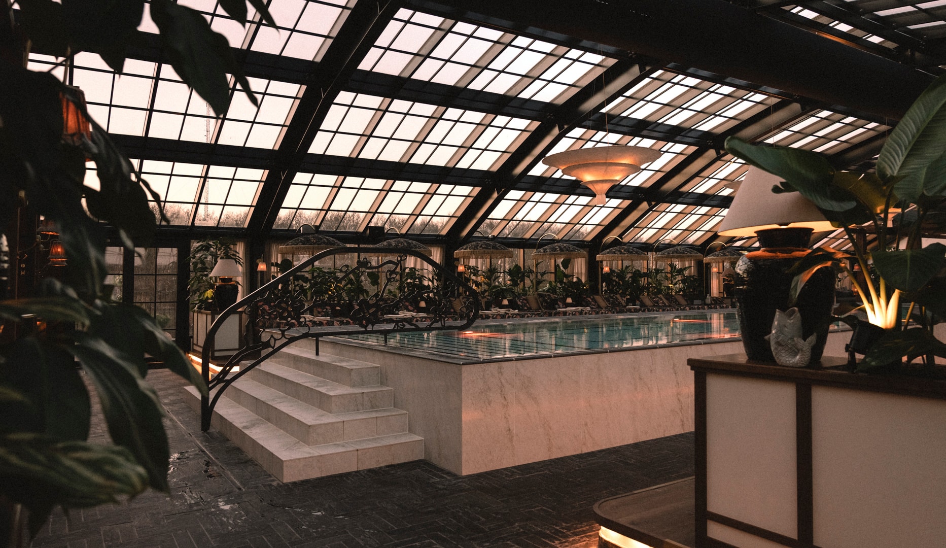 Pool Club & Lunch - Rox Resort