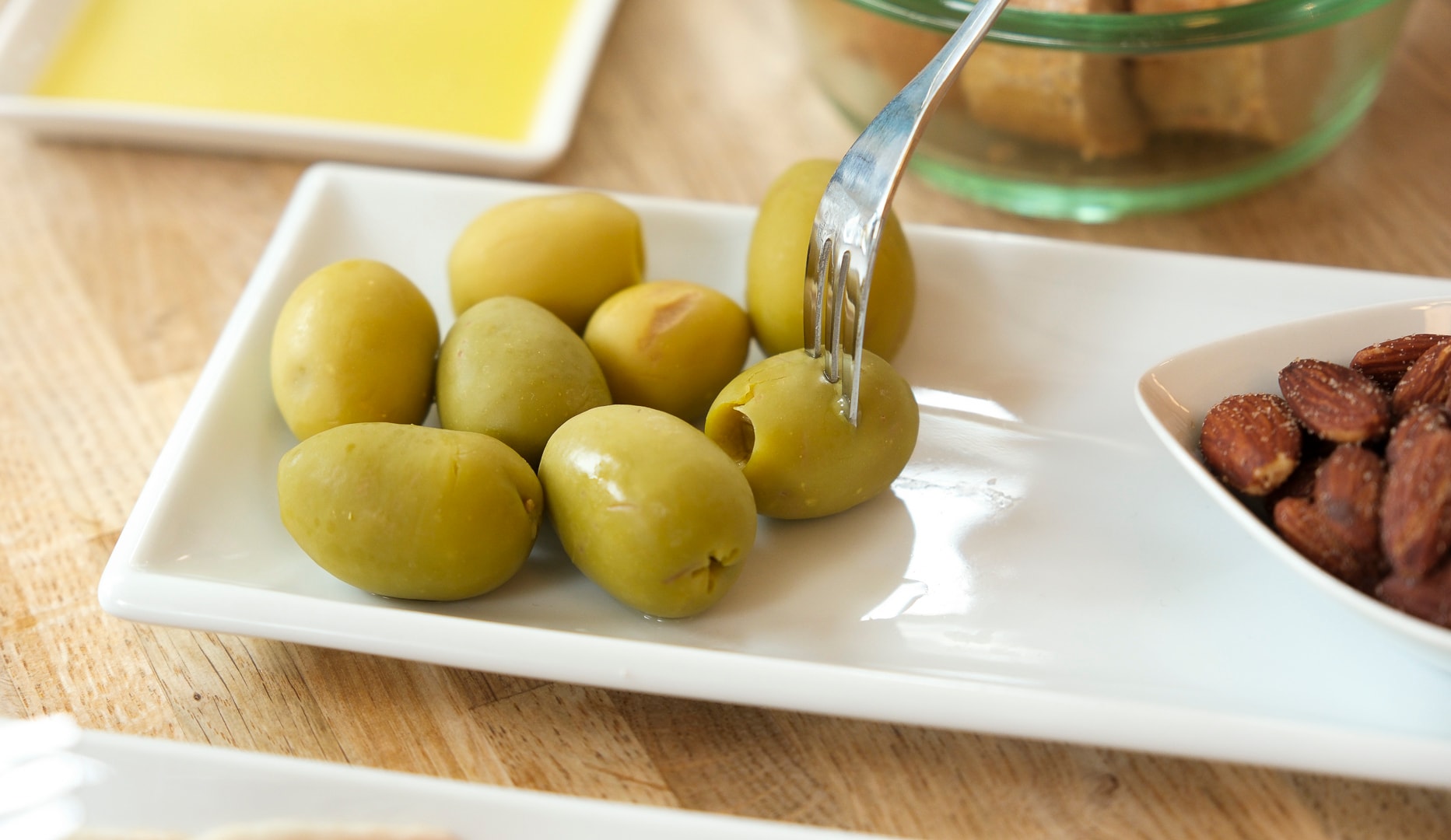 2 Valgfrie Glas + Snacks - Øens Vinhus