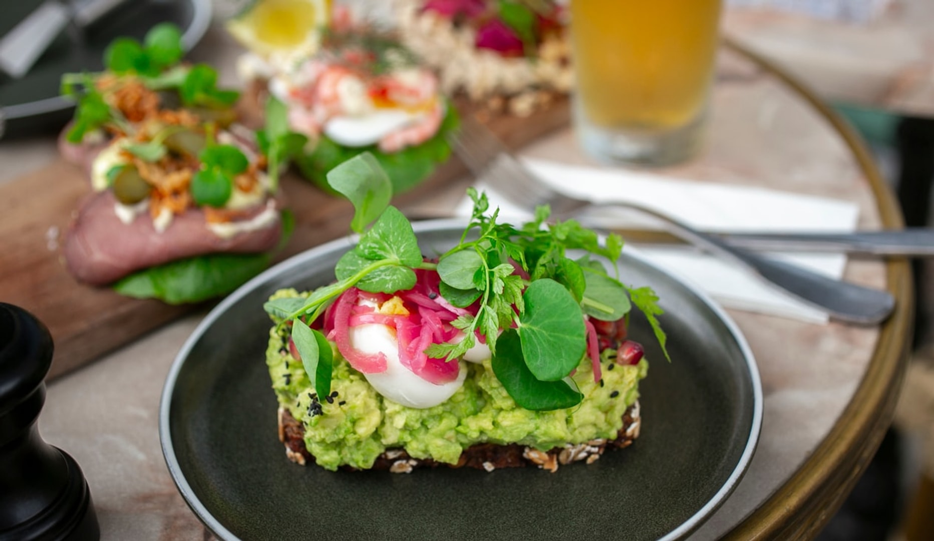 2 Klassiske Smørrebrød - Cafe Nöa’h