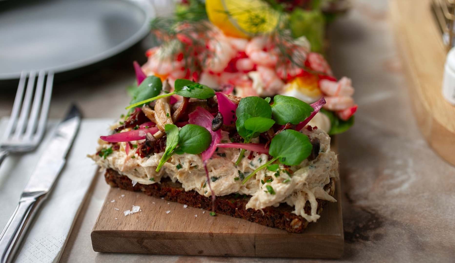 2 Klassiske Smørrebrød - Cafe Nöa’h