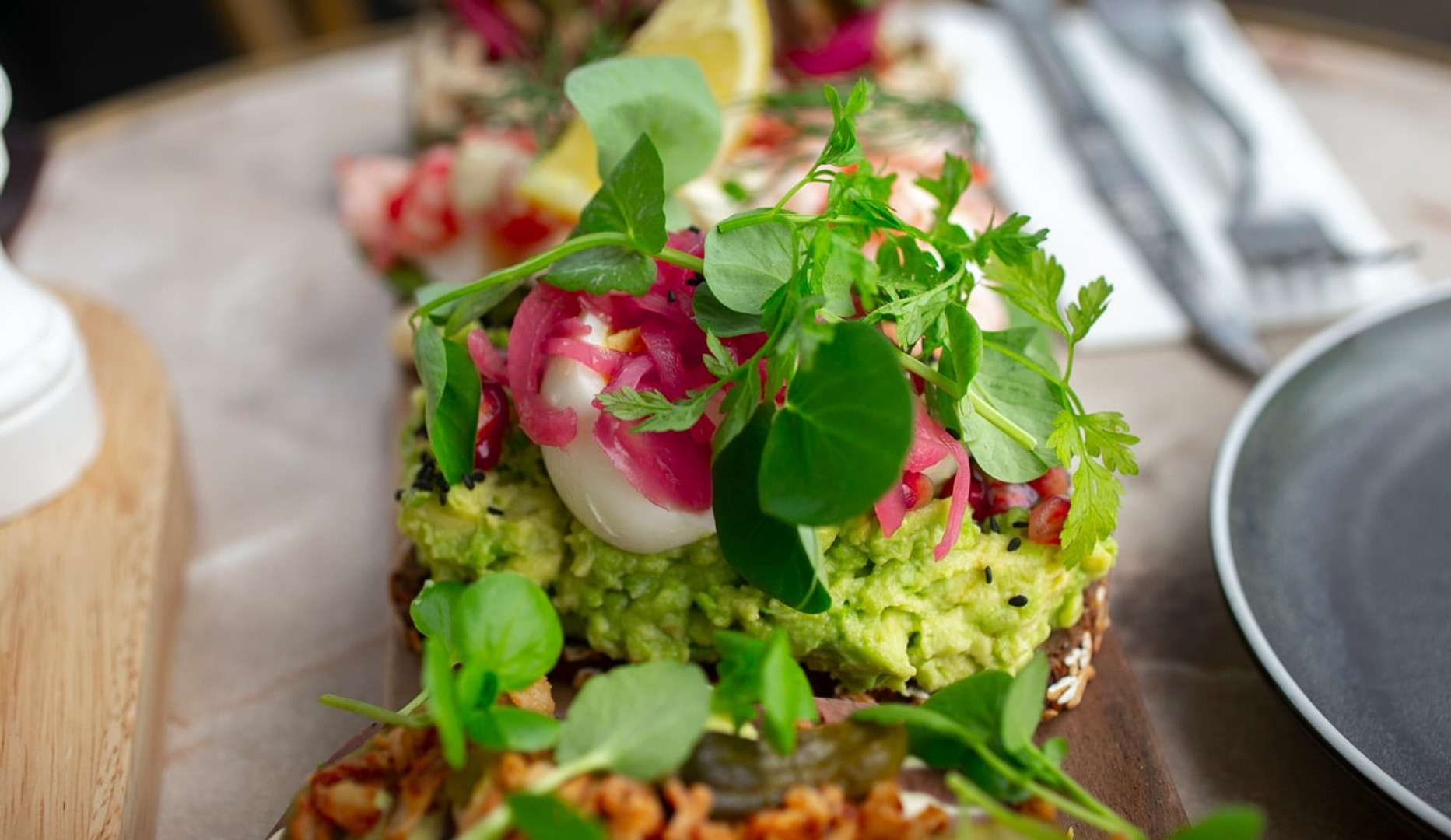 2 Klassiske Smørrebrød - Cafe Nöa’h