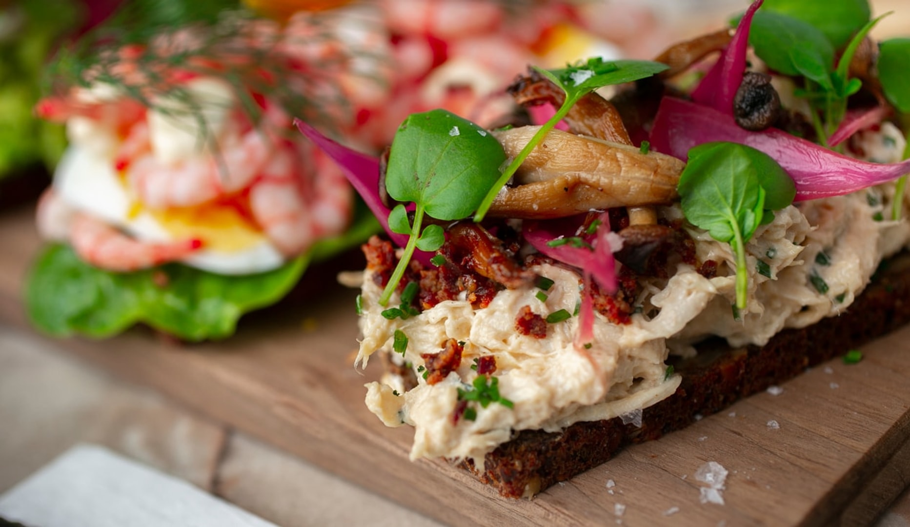 2 Klassiske Smørrebrød - Cafe Nöa’h
