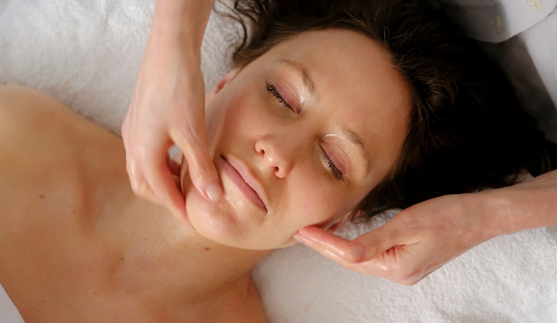 Ansigtsbehandlinger - AM Beauty Care