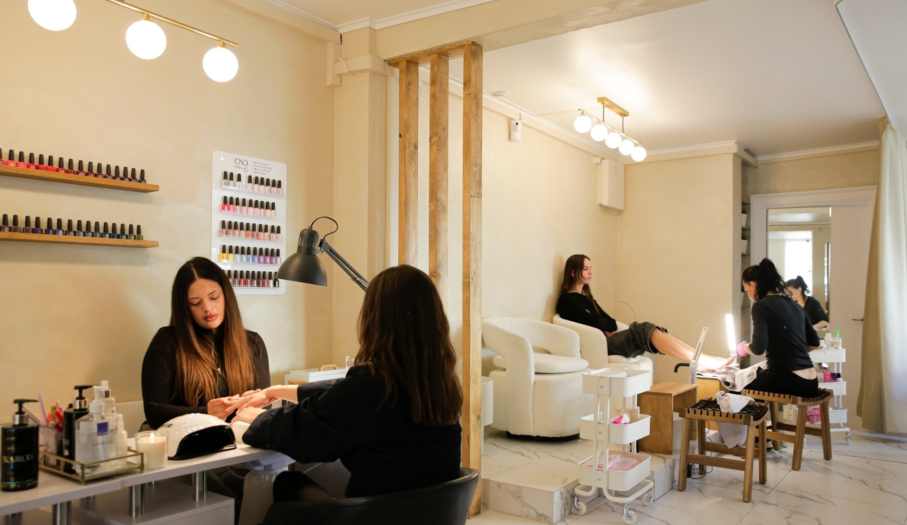 Manicure/Spa Pedicure m. CND Shellac