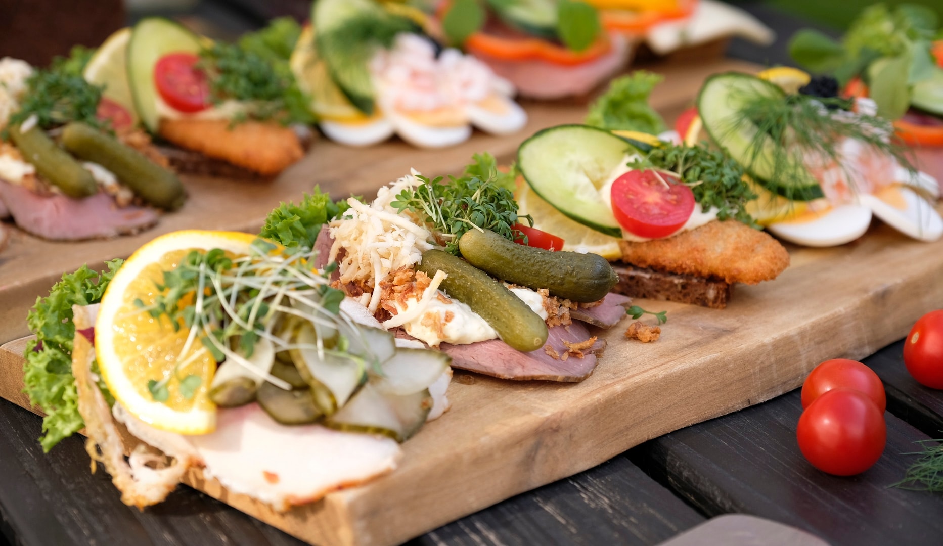 Højbelagte smørrebrød - skarp pris hos Kejserindens Gryder
