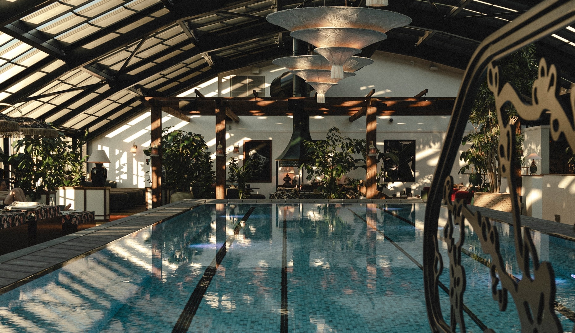 Pool Club & Lunch - Rox Resort