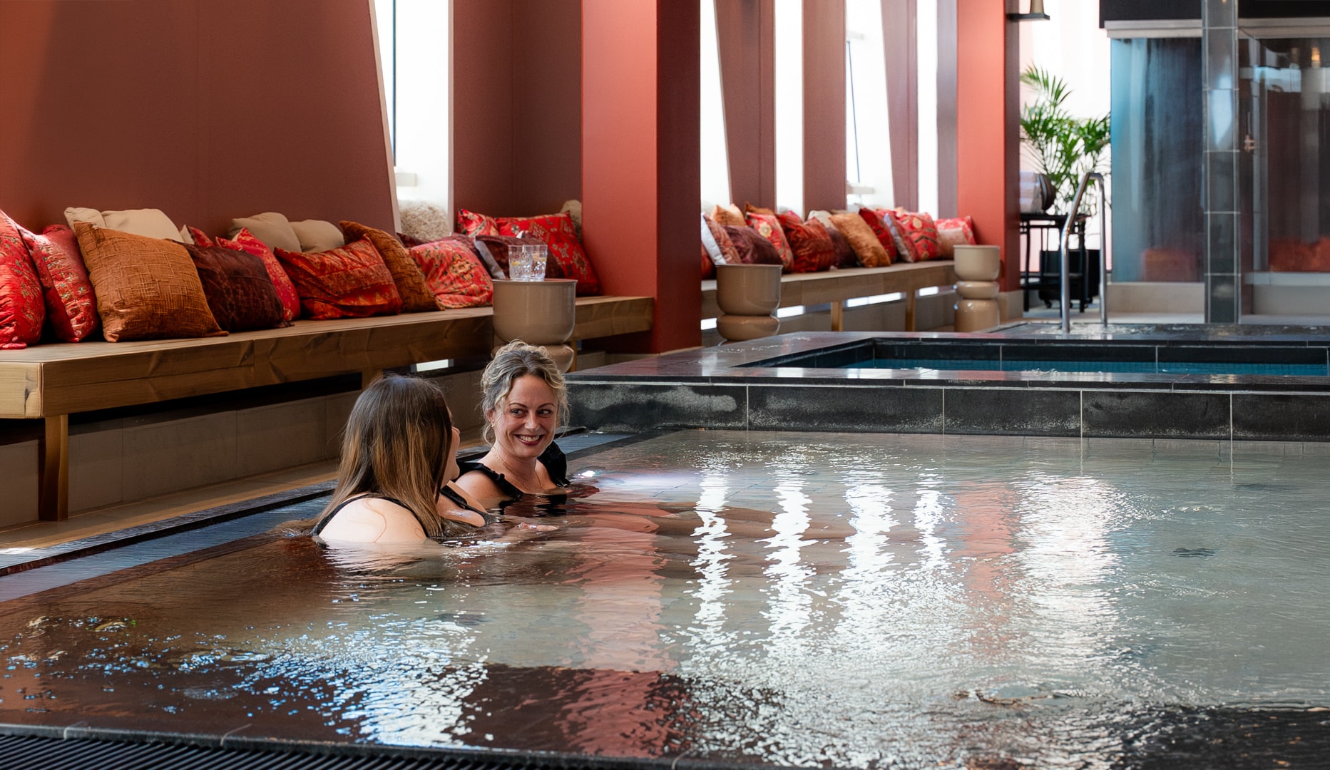 Forkæl dig selv med afslappende massage og spa på Bella Sky