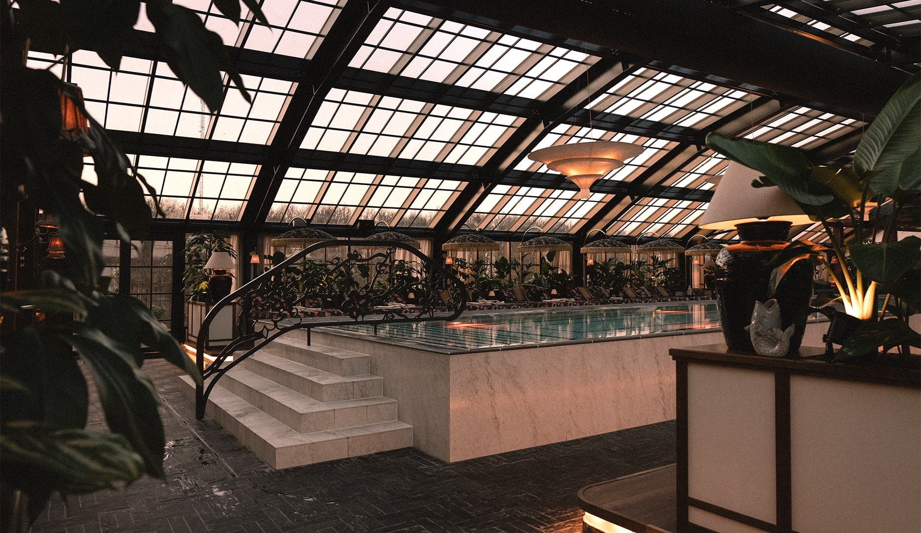 Pool Club & Dinner - Rox Resort