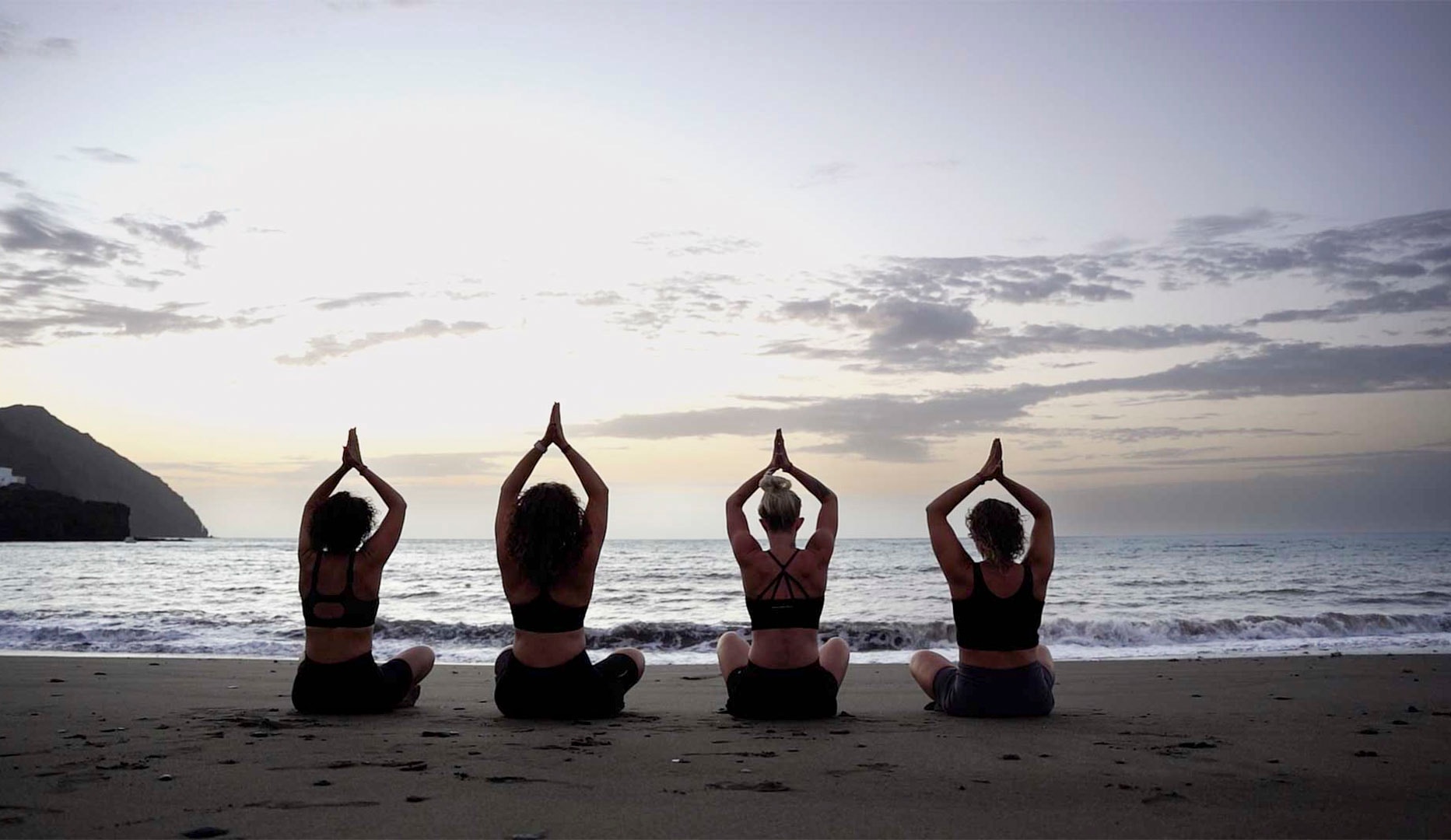3 måneders ubegrænset holdtræning hos Rikkes Fitness & Yoga
