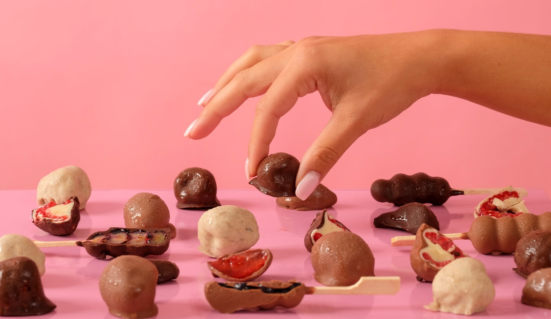 NYHED: Håndlavede chokoladebær fra Velvet Berries