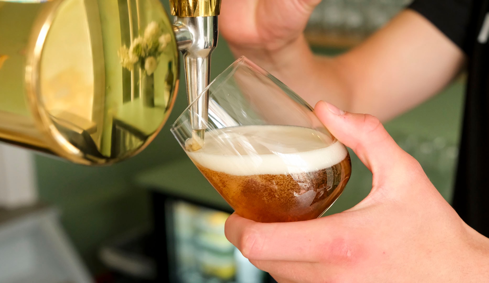 NYHED: Halv pris på 3 Drinks, 3 fadøl & tapas hos det nyåbnede Aksel