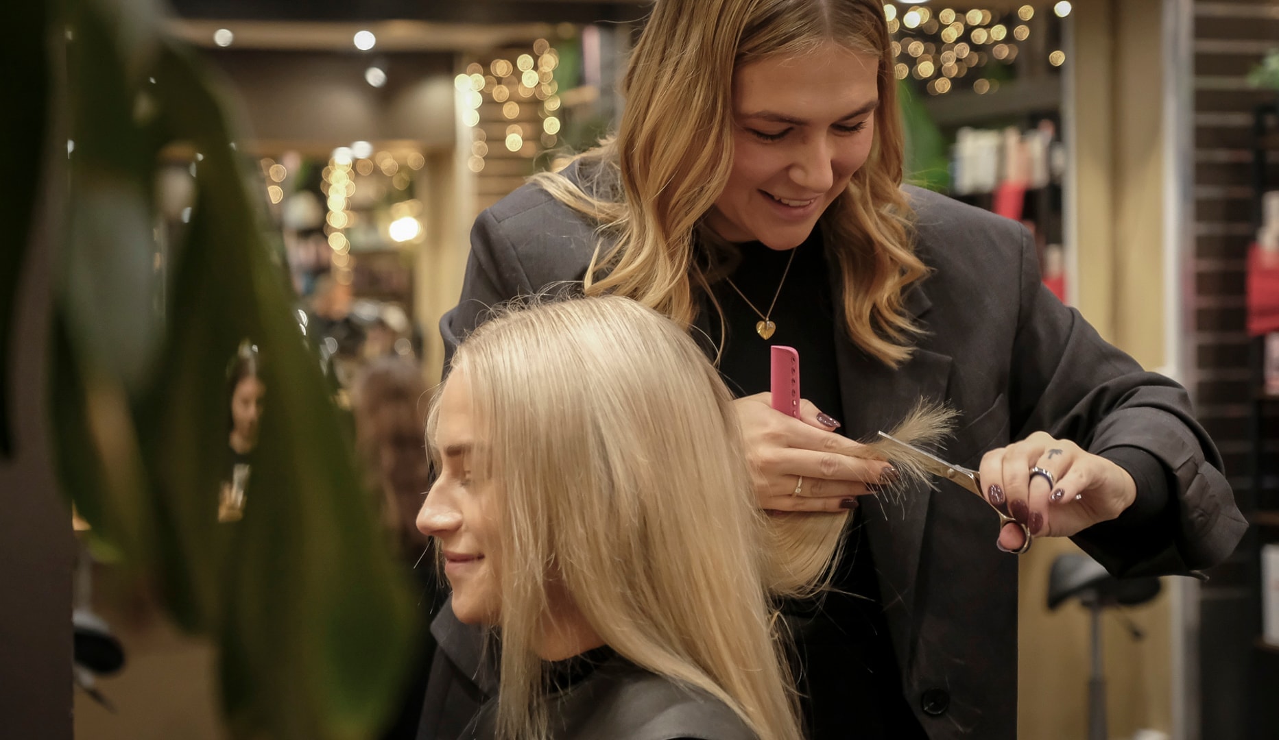 Klip & farve hos HNG HAIRCONCEPT