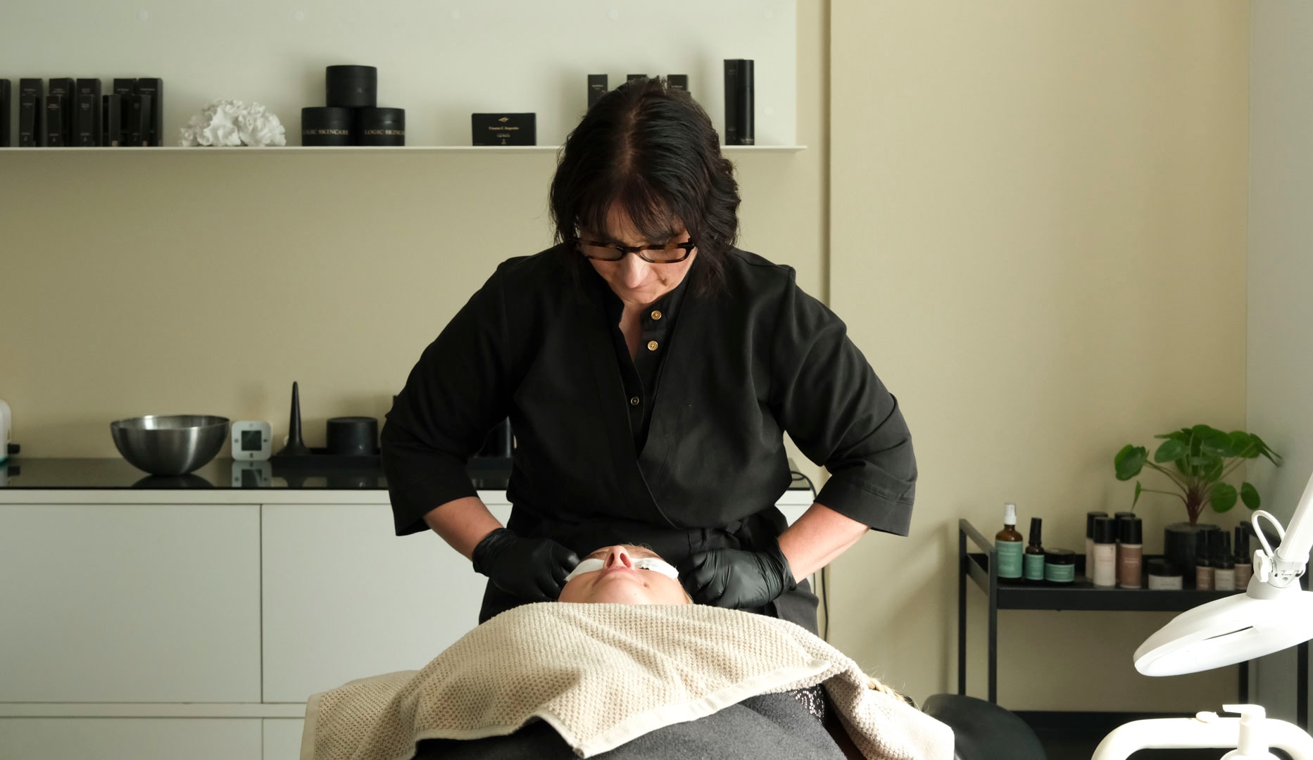 NYHED: Art of Wellness, Tri-Wave MD med Dermalogicas Pro Power Peel