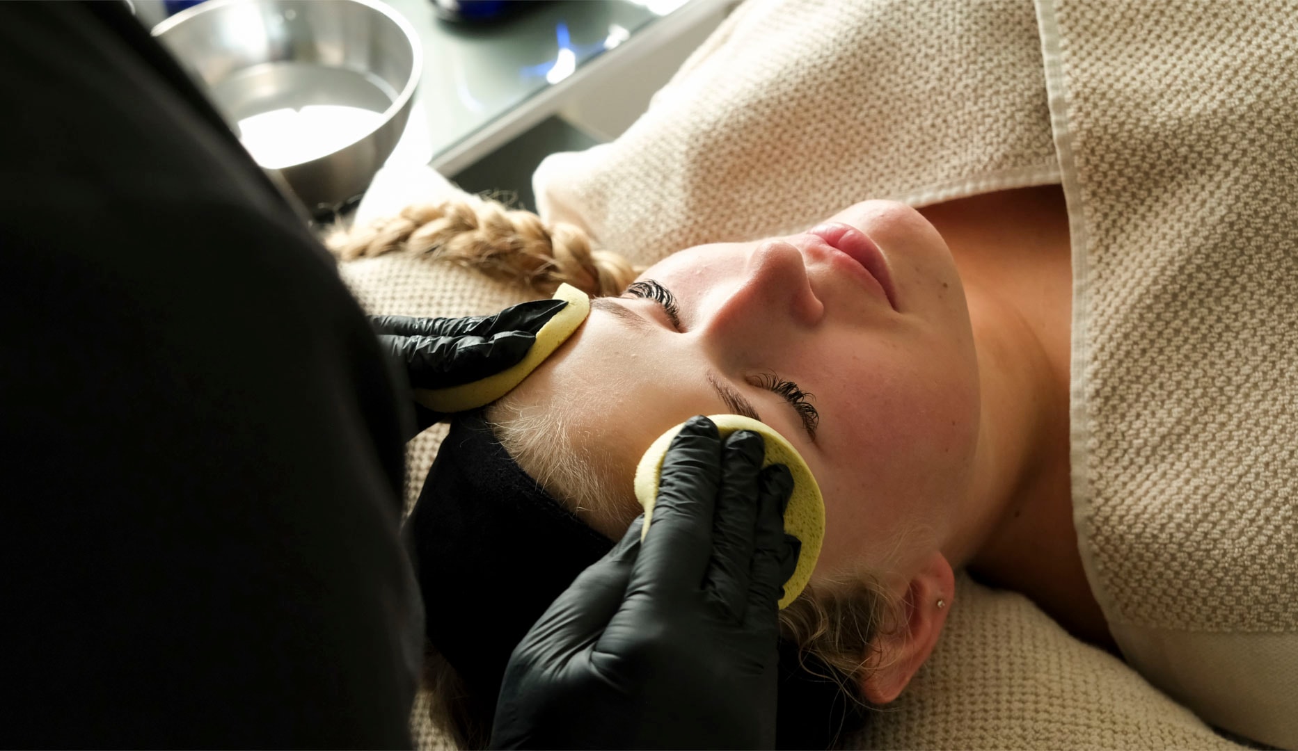 NYHED: Art of Wellness, Tri-Wave MD med Dermalogicas Pro Power Peel