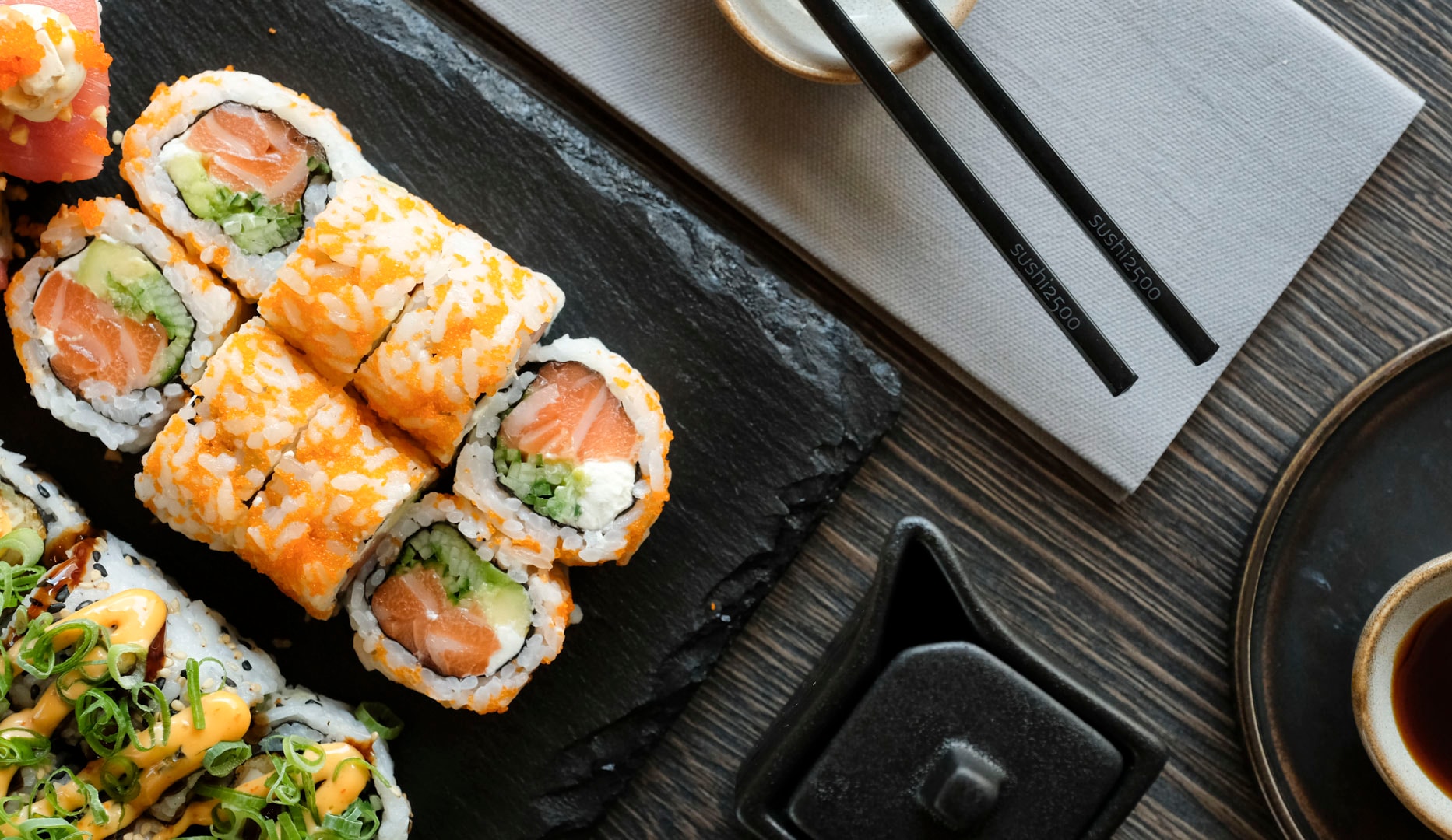 Fejr Sushi2500's 20 års fødselsdag med en ekstra lækker menu