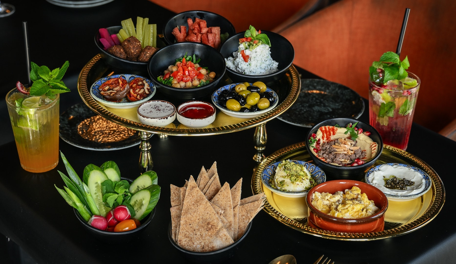 Stor & Autentisk Brunchmenu - L'Oriental Dining Club