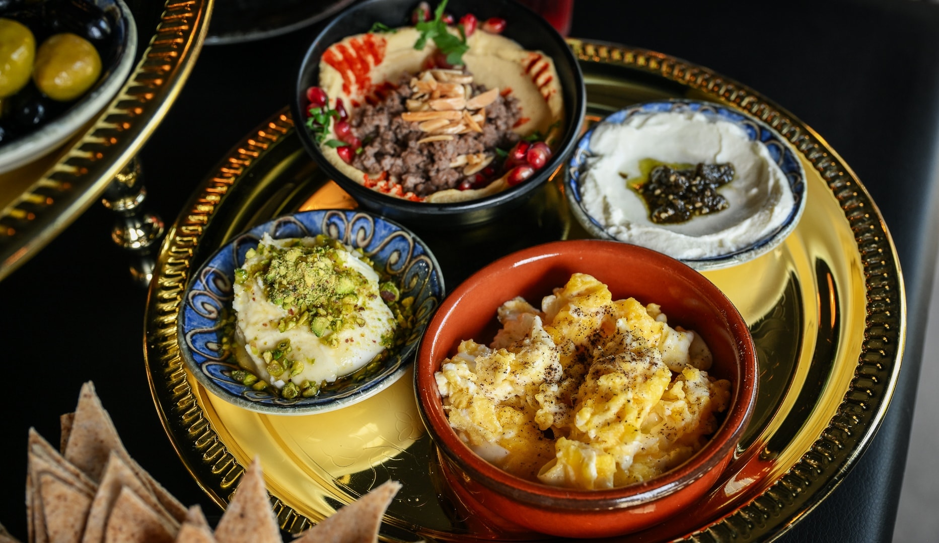 Stor & Autentisk Brunchmenu - L'Oriental Dining Club