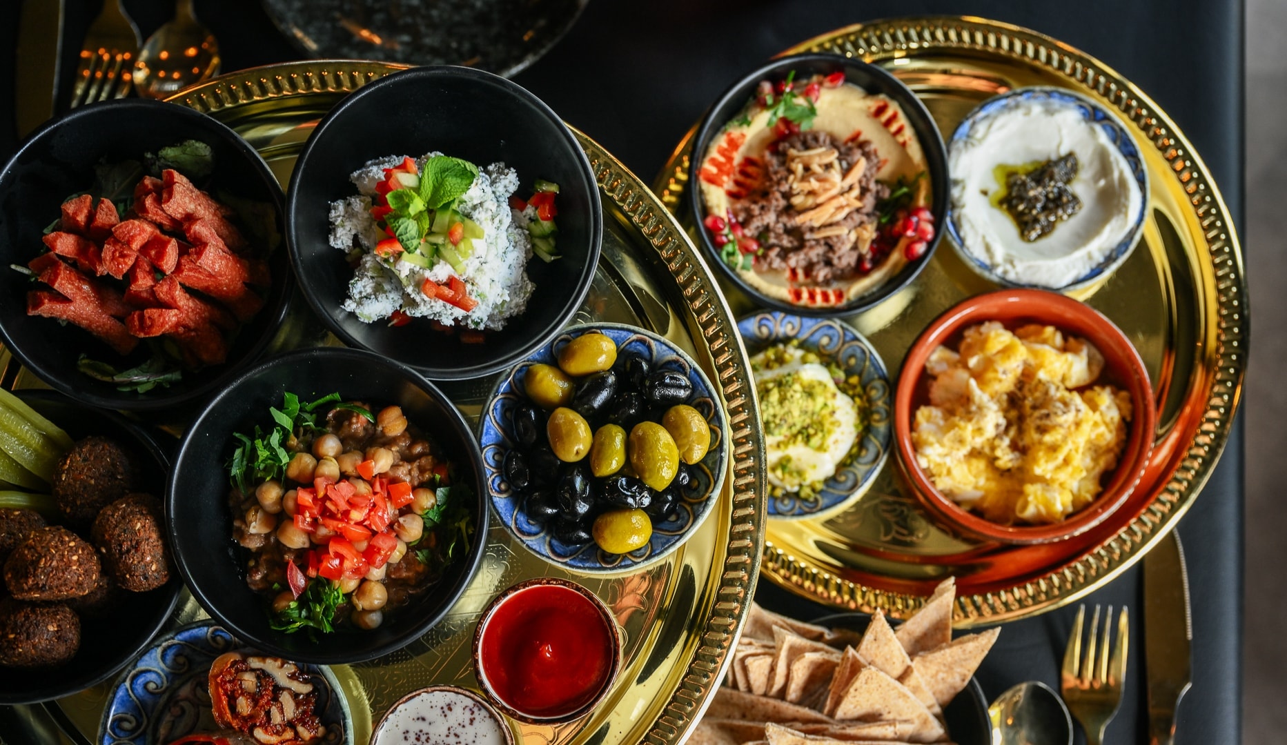 Stor & Autentisk Brunchmenu - L'Oriental Dining Club