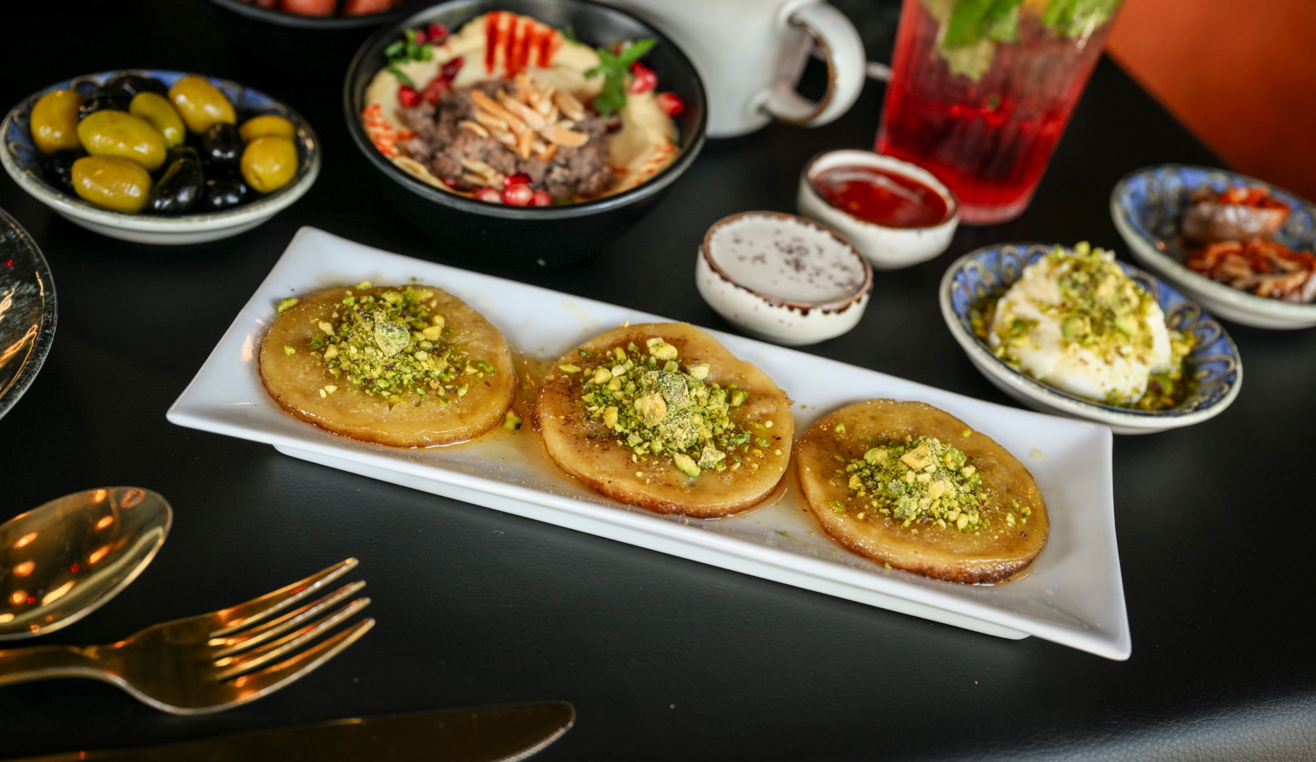 Stor & Autentisk Brunchmenu - L'Oriental Dining Club
