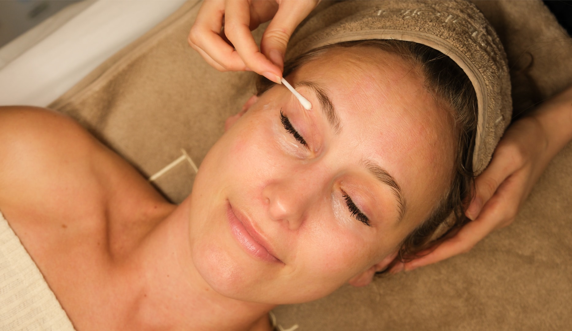 Giv huden ny glød med HydraFacial eller OxyGeneo