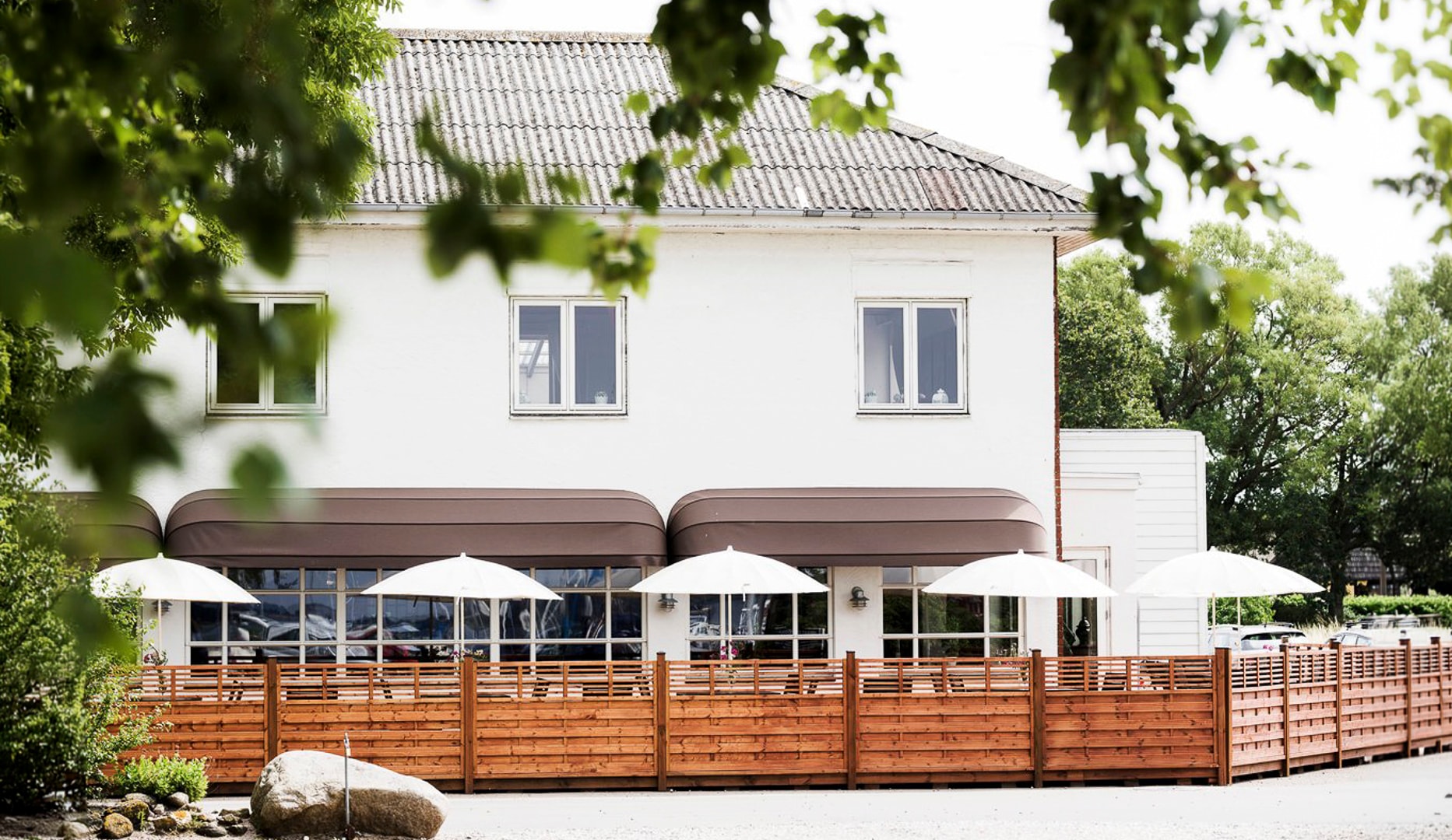 Frokostbuffet på Bisserup Strand Kro