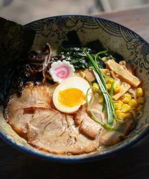 Valgfri Bowl @ Ishii Ramen på Østerbro - A Bowl Worth Coming Back For!