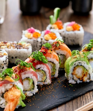 Gourmet & Uramaki Tasty Mix @ Sushi Lovers - Gælder alle 4 lokationer!