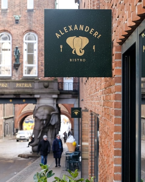 250 g. Steak frites hos Alexanders Bistro