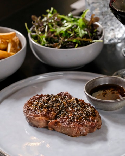 Steak Frites hos Darling Bistro & Bar