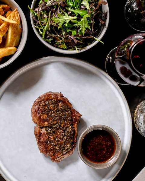 Steak Frites hos Darling Bistro & Bar