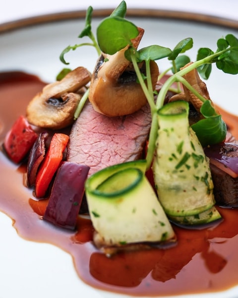 Menu i 5 serveringer med fransk-nordisk gastronomi hos ONE TEN