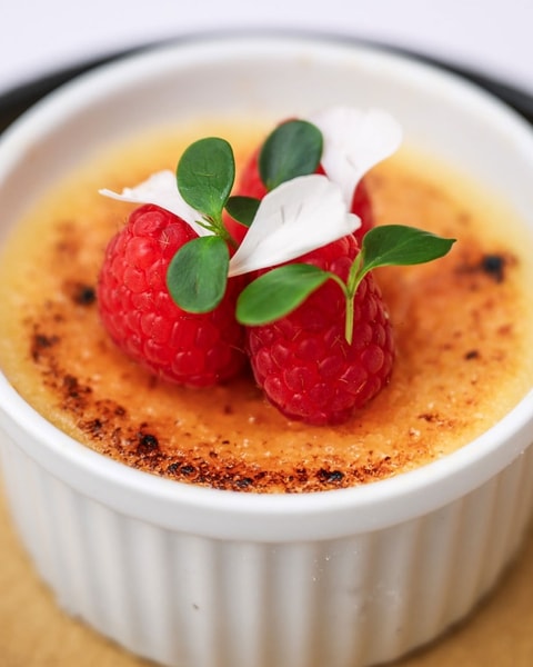Menu i 5 serveringer med fransk-nordisk gastronomi hos ONE TEN