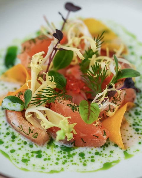 Menu i 5 serveringer med fransk-nordisk gastronomi hos ONE TEN