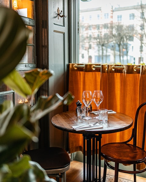 Moules Frites eller Tatar hos EWALDS Brasserie