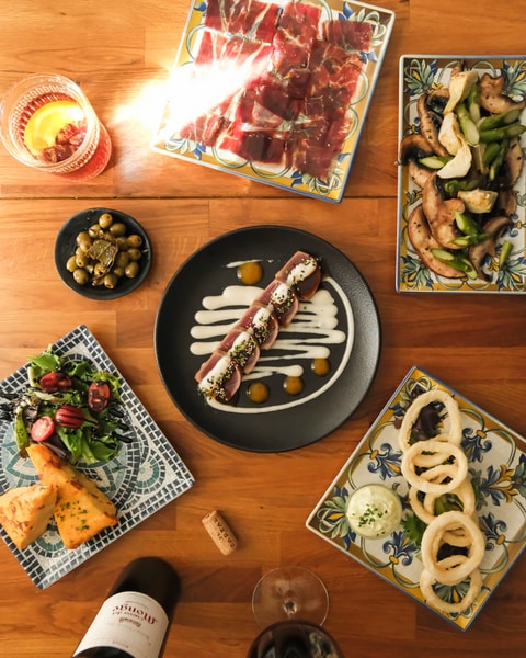 Tapas Menu for 2 hos El Tapeo de Cervantes - Spansk Passion og Lækker Mad