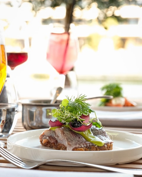 Halv pris på Smørrebrød hos Pier 3 - Danske Klassikere ved Kajen