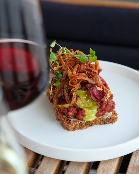Halv pris på Smørrebrød hos Pier 3 - Danske Klassikere ved Kajen